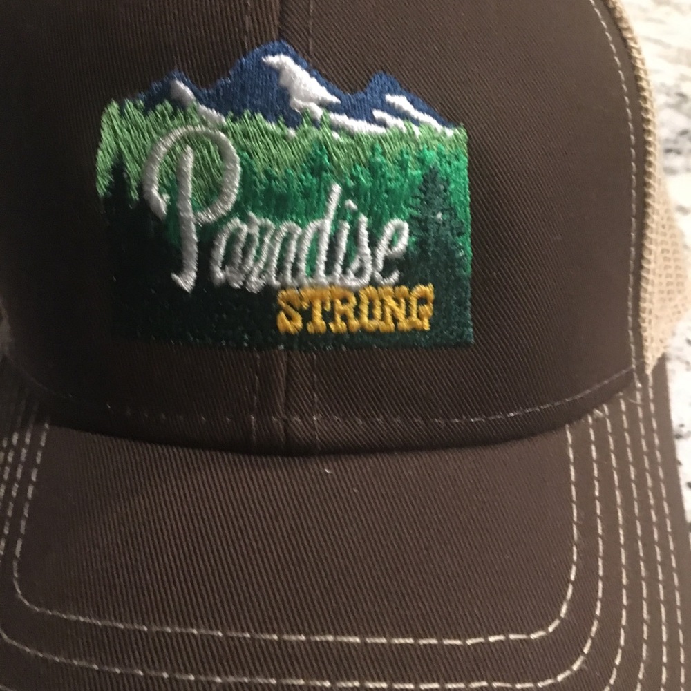 Paradise Strong NWT 🎁🎁from the Movie MEN